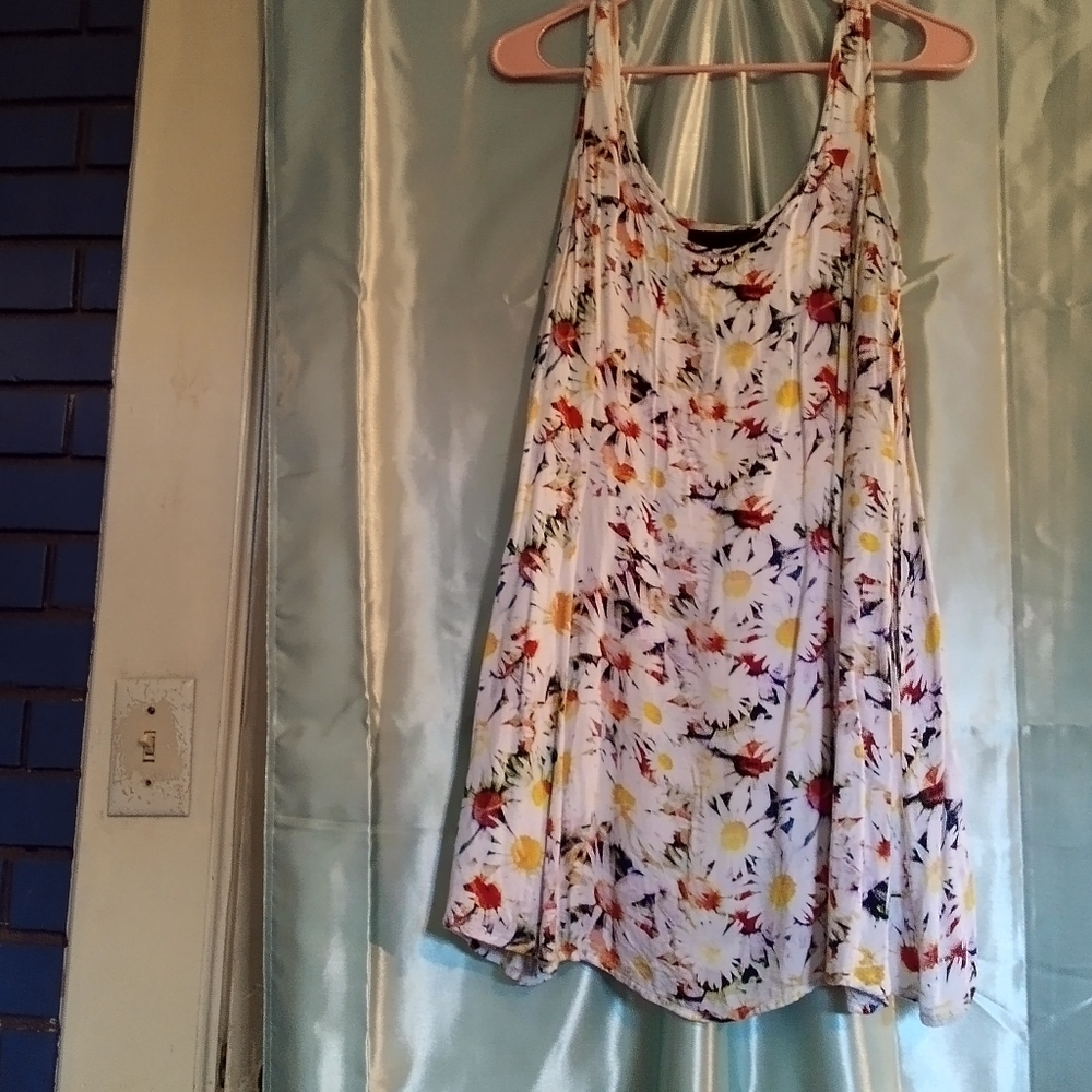 Tank top - Picture 2 of 3